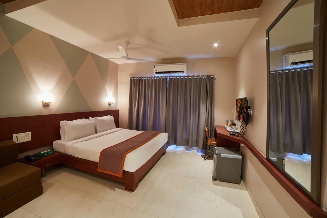 Aureole Mrida - A Boutique Hotel Лонавала Екстериор снимка