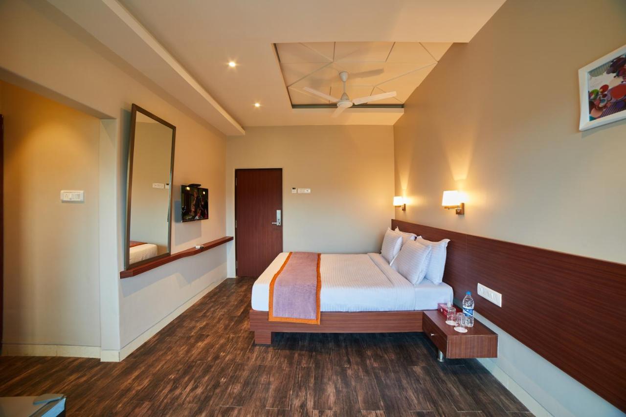 Aureole Mrida - A Boutique Hotel Лонавала Екстериор снимка